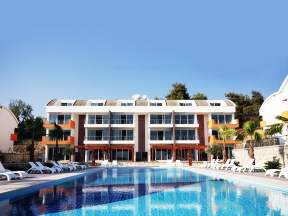 Luxurious Apartment with Private Garden
